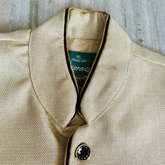 MENS cream waist coat - Picture 3 of 9